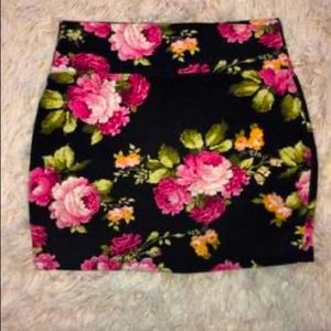 Floral skirt size small